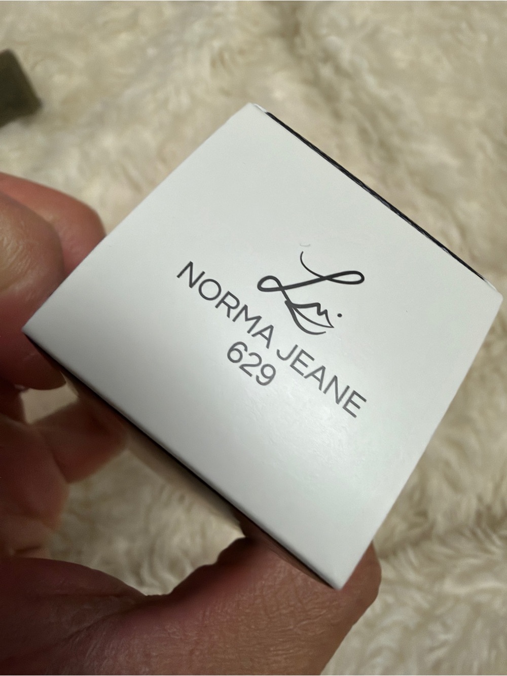LISA ELDRIDGE ROUGE EXPERIENCE REFILLABLE LIPSTICK 629 NORMA JEANE - Picture 6 of 6